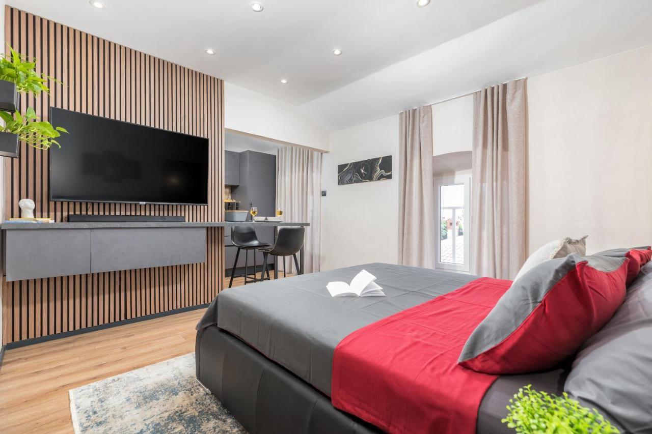 Modern & Warm Near Arena *