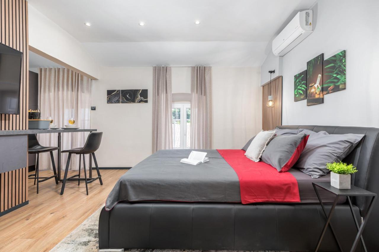 Modern & Warm Near Arena Apartment Pula